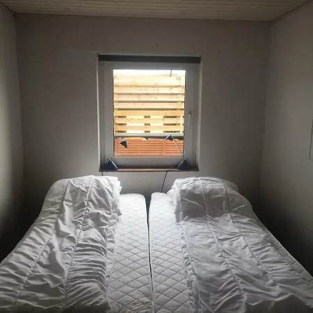 Beach Front 2 Bedroom Vacation - Summerhus בית נופש Jerup
