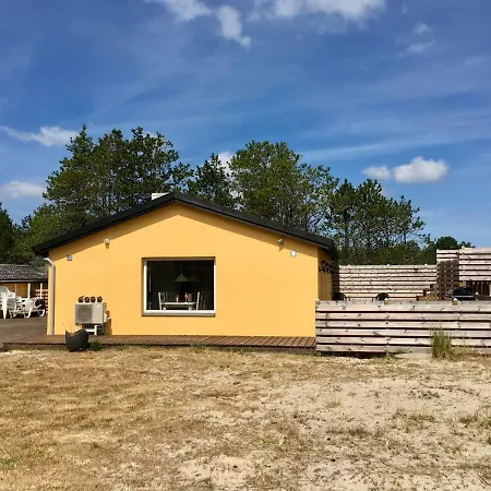 Дом отдыха Beach Front 2 Bedroom Vacation - Summerhus Jerup