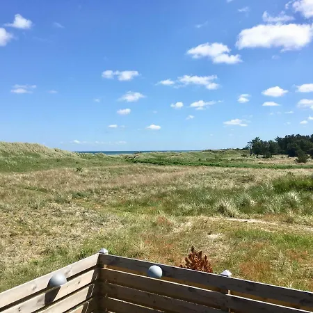 בית נופש Beach Front 2 Bedroom Vacation - Summerhus