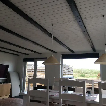 Beach Front 2 Bedroom Vacation - Summerhus *